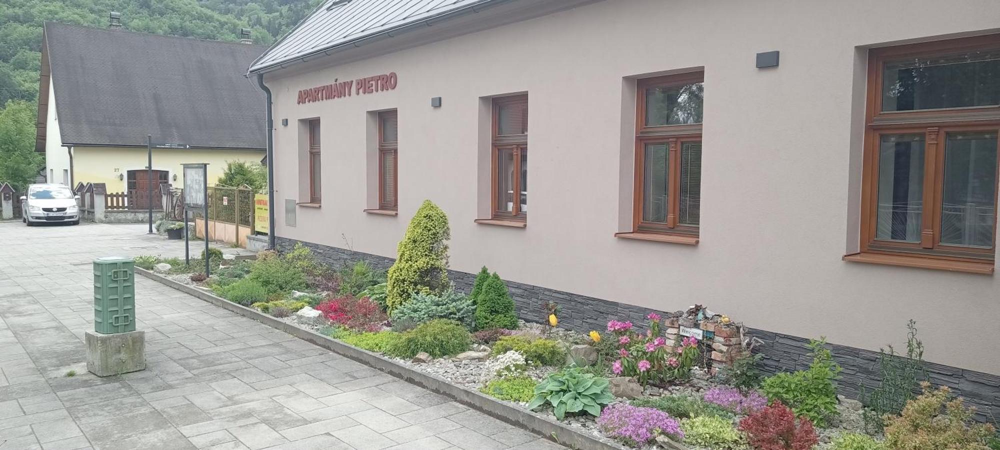 Apartmany Pietro Oravsky Podzamok Luaran gambar